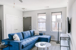 CozySuites Music Row Modern 1BR with free parking! 47